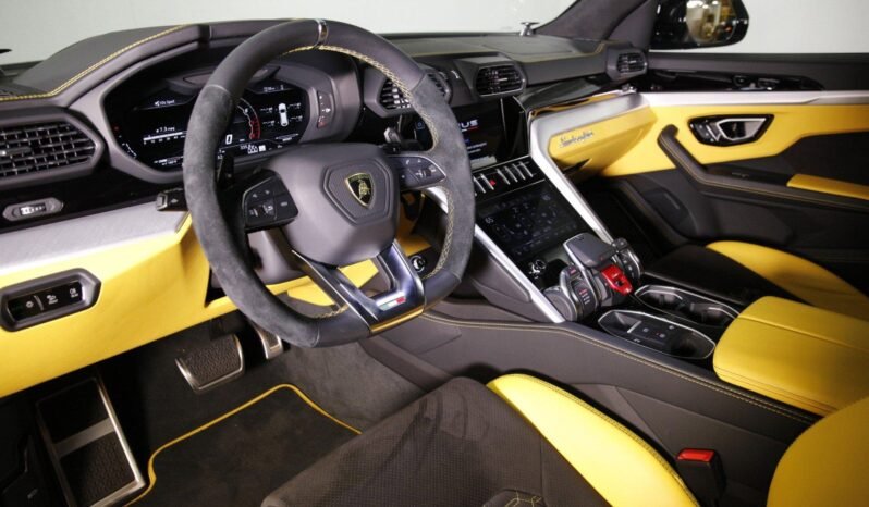 
								Lamborghini Urus full									